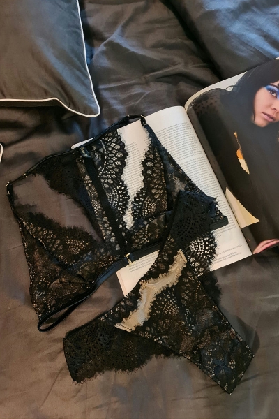 Трусики бразилиана с кружевом шантильи Lorna L21020