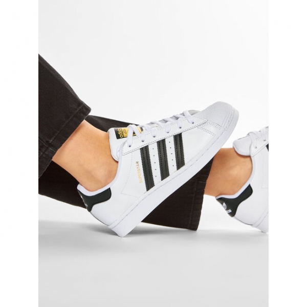 adidas Взуття adidas Superstar J FU7712 Ftwwht/Cblack/Ftwwht