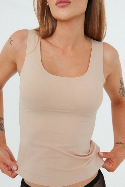Бесшовная майка с вкладышами 112061 Basic Top beige