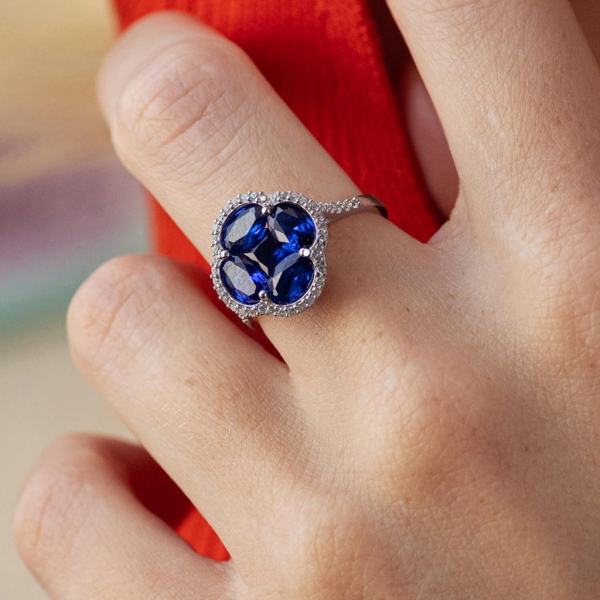 Каблучки з клевером Oniks