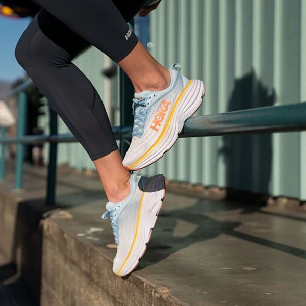 Кросівки для бігу жіночі HOKA Bondi 8 блакитні 1127952-SSCA 2