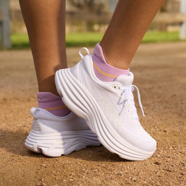 Кросівкі для бігу жіночі HOKA Bondi 8 white/white 18